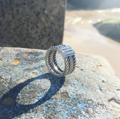 Bekijk online Buddha to Buddha ring Edwin Small 812