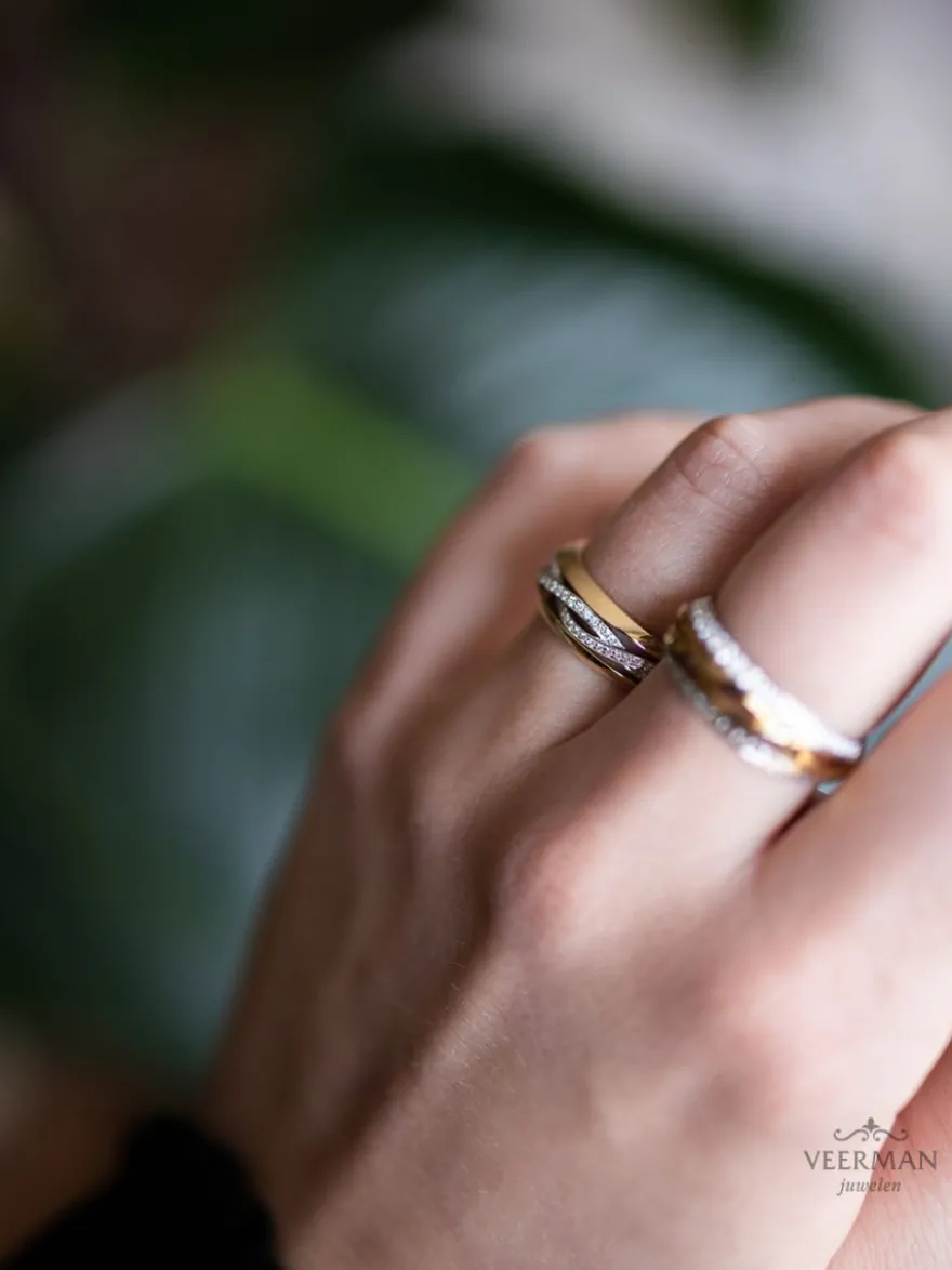 Bicolor gouden ring met briljant 0,22crt.+ Luxe Cadeau