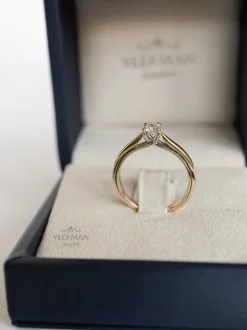 Bicolor solitair ring met briljant 0.50crt + Luxe cadeau