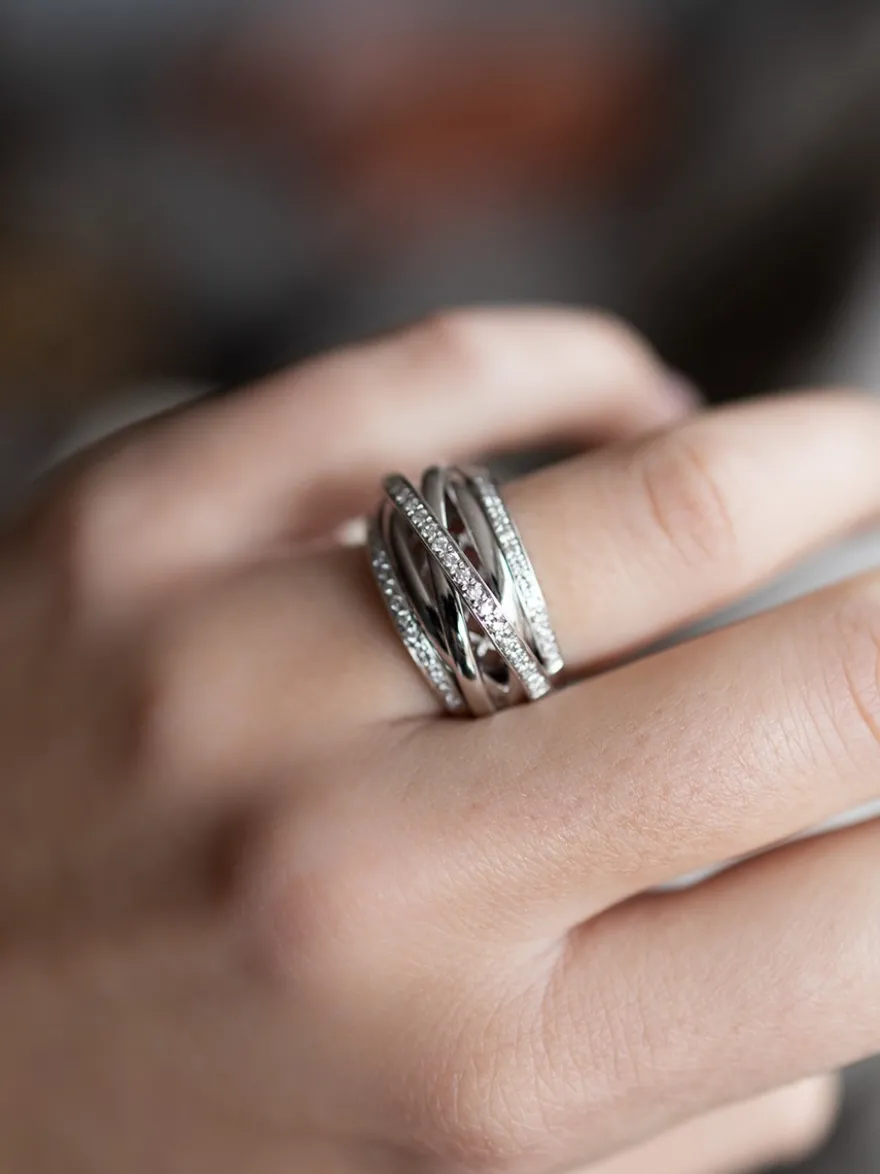 Brede witgouden ring met briljant 0,34crt. + Luxe Cadeau