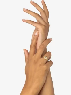 Buddha to Buddha Ellen Signet Gold Ring G402 + Luxe Cadeau