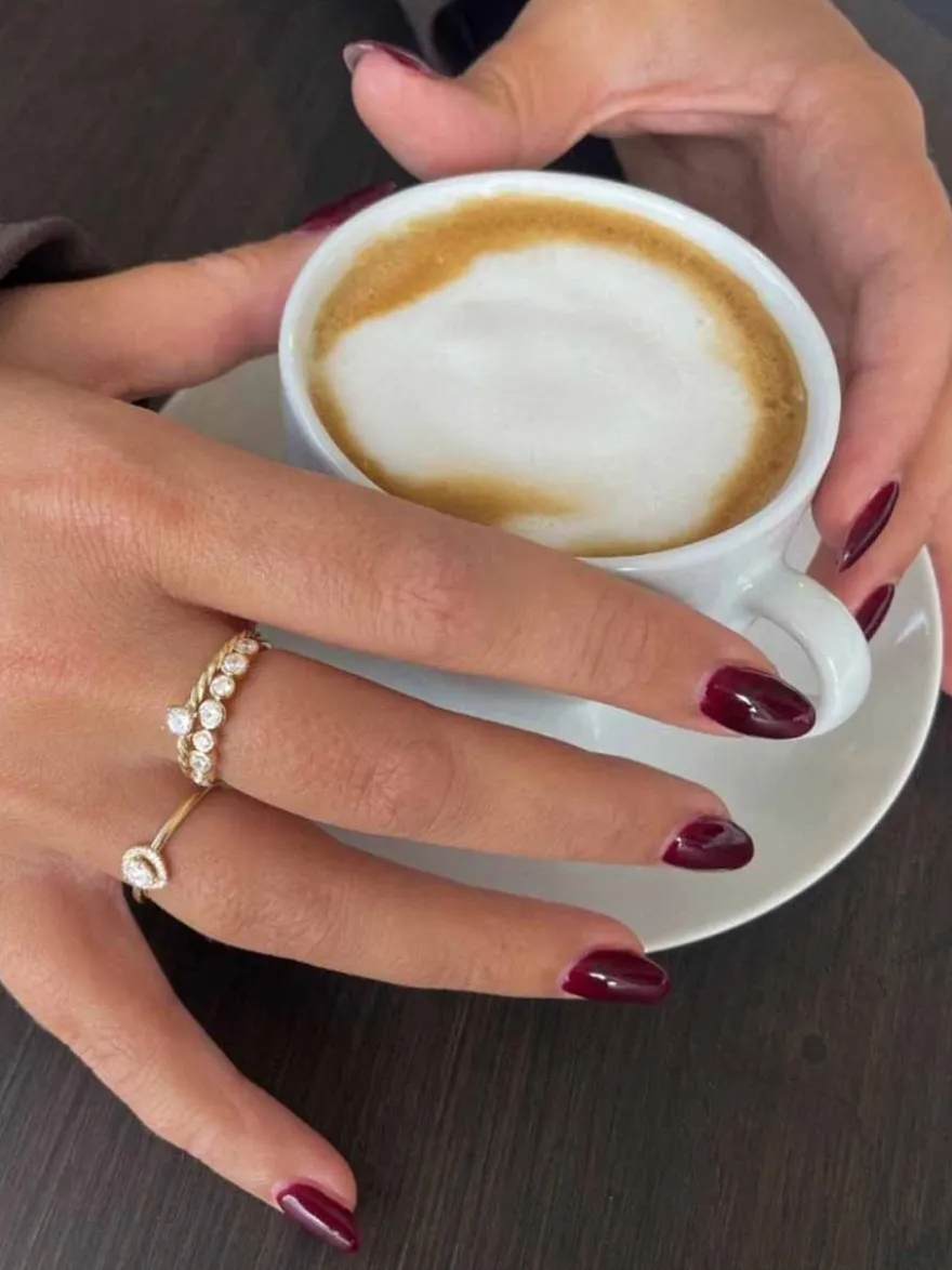 Geelgouden entourage ring met peer zirkonia + Luxe Cadeau