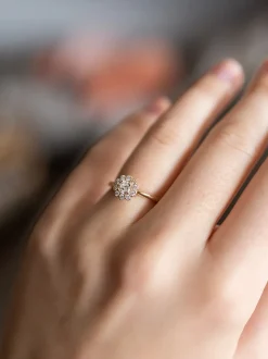 Geelgouden entourage ring met diamant 0.43crt. + Luxe Cadeau