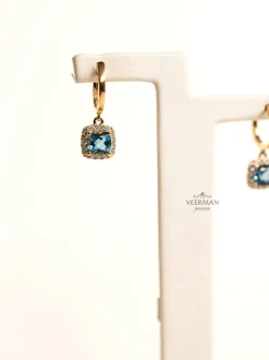 Geelgouden oorsieraad met London Blue topaas + Luxe Cadeau