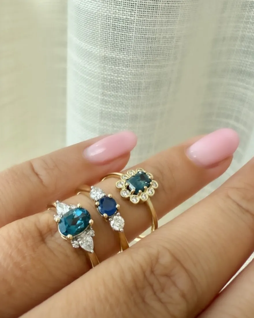 Geelgouden ring met saffier en briljant 0,20crt + Luxe Cadeau