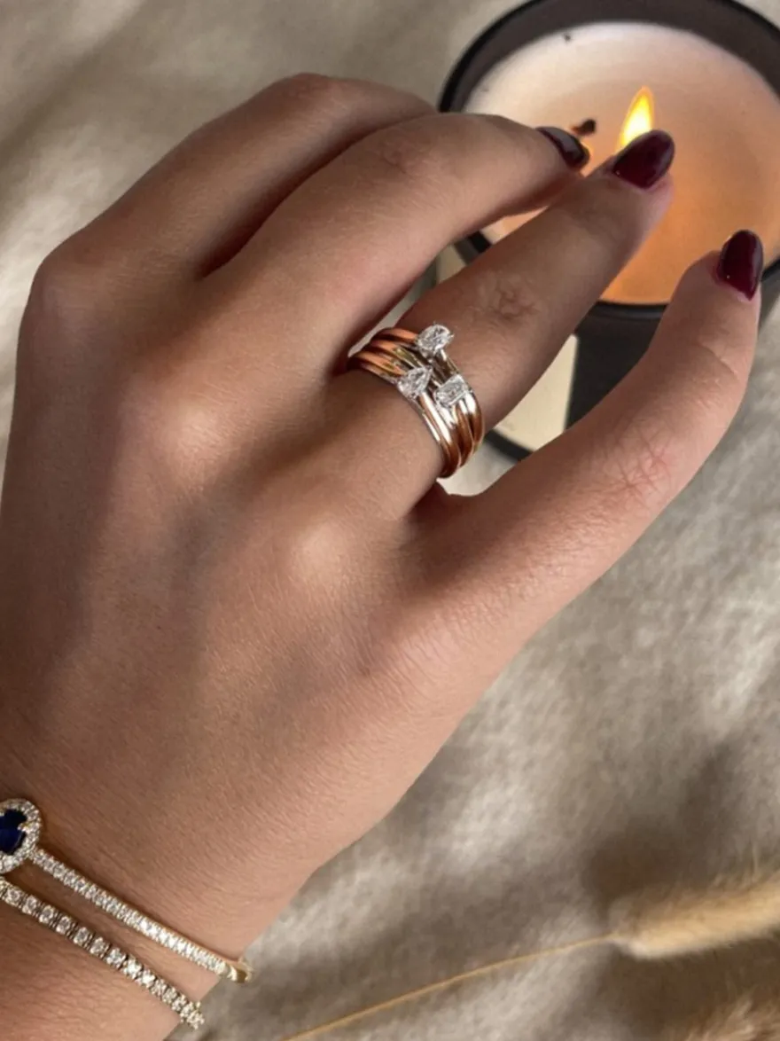 Gouden bicolor ring met ovalen diamant 0,19crt. + Luxe Cadeau