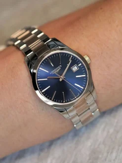 Longines Conquest Classic horloge L23863927 + Luxe Cadeau