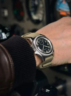 Longines Pilot Majetek L2.838.4.53.9 + Luxe Cadeau