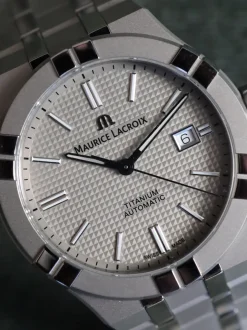 Maurice Lacroix Aikon Automatic AI6008-TT032-230-1 + Luxe Cadeau