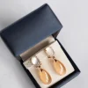 Roségouden oorhangers met maansteen, parelmoer en diamant 0,14crt. + Luxe Cadeau